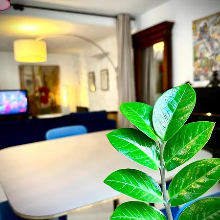 Delux2 Large Marais Apartment Paris