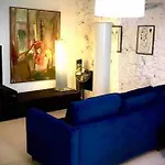 Large North Marais Apartman *