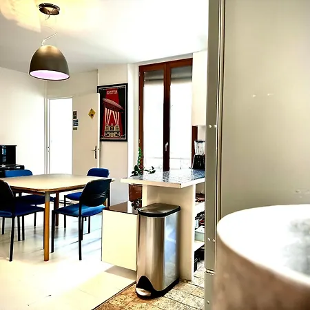 Large North Marais *